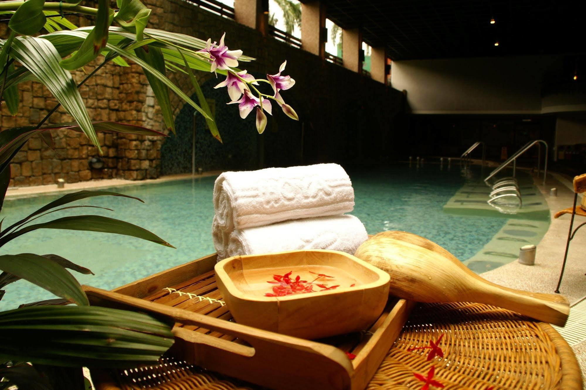 Hoya Hot Springs Resort & Spa Wenquan Exterior photo